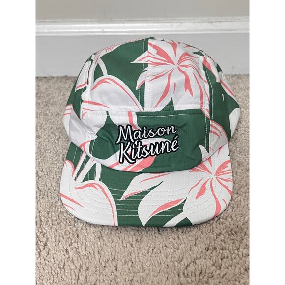 Maison Kitsuné Embroidered Flower 5 Panel Cap Green/White/Pink One Size NWT - Picture 3 of 11